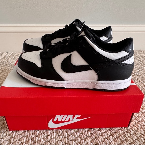 ** NEW ** Nike Dunks Low Shoes (Panda) - Size 3 - Picture 2 of 7